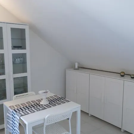La Mansarda Di Nemi Apartment *